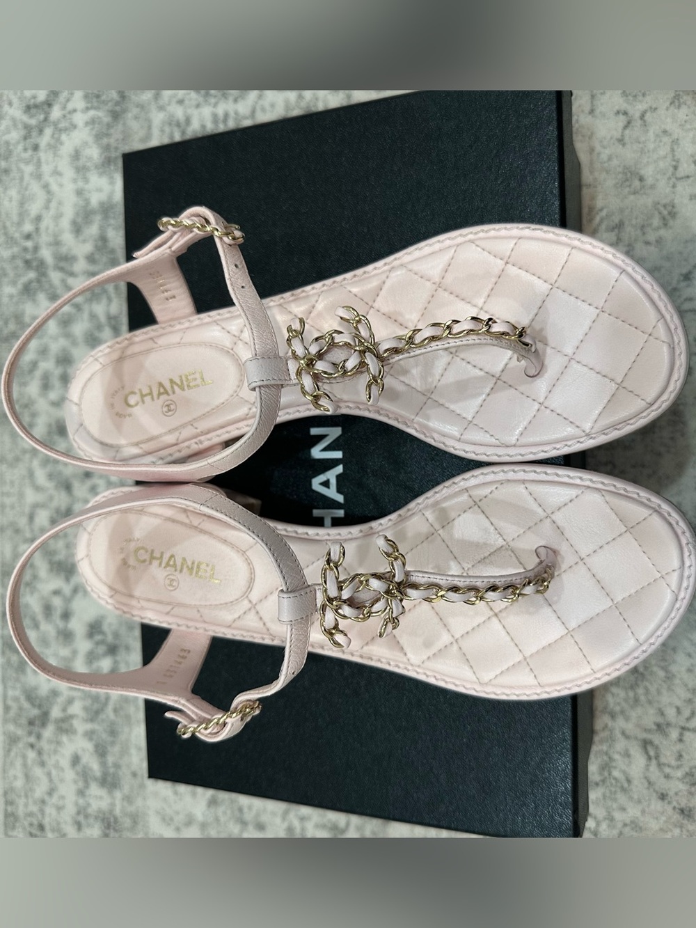 CHANEL 21S Pink Quilted T-Strap Sandals with Gold Chain CC